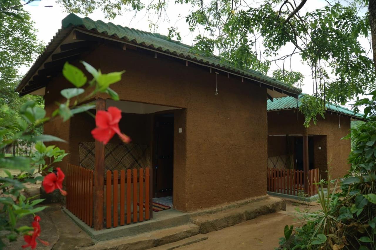 Hotel Agoura Hills Kurunegala Exterior foto