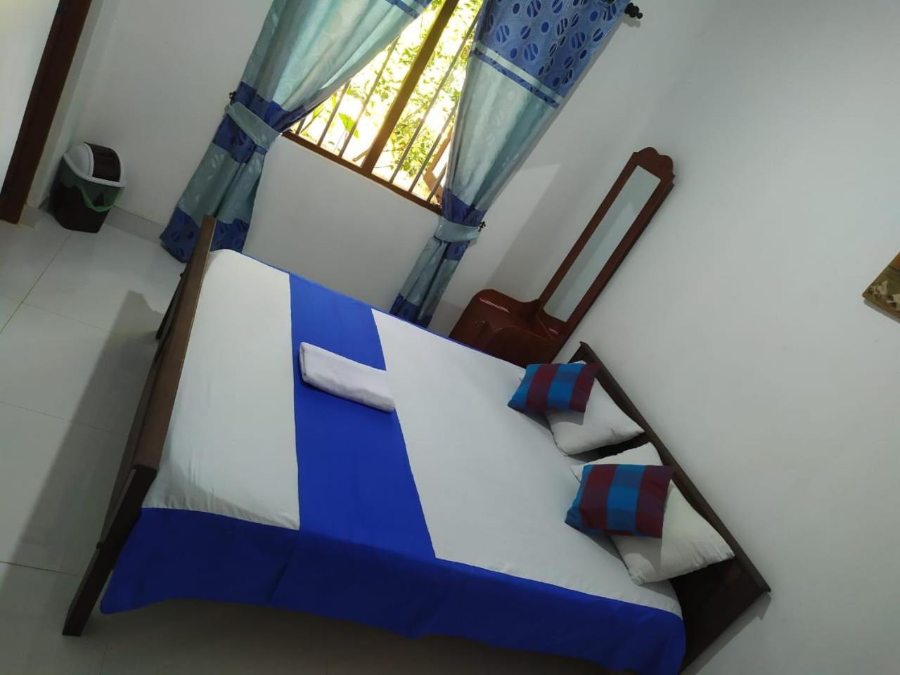 Hotel Agoura Hills Kurunegala Exterior foto